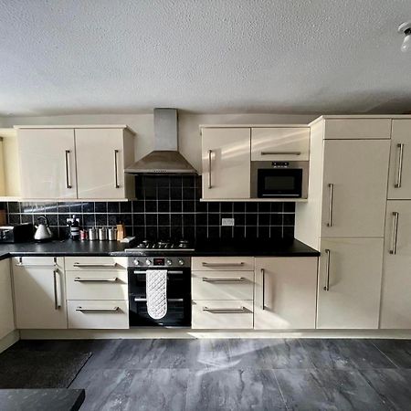 Manchester - Eccles - Business - Contractors - Families - Discounts Available Exterior foto