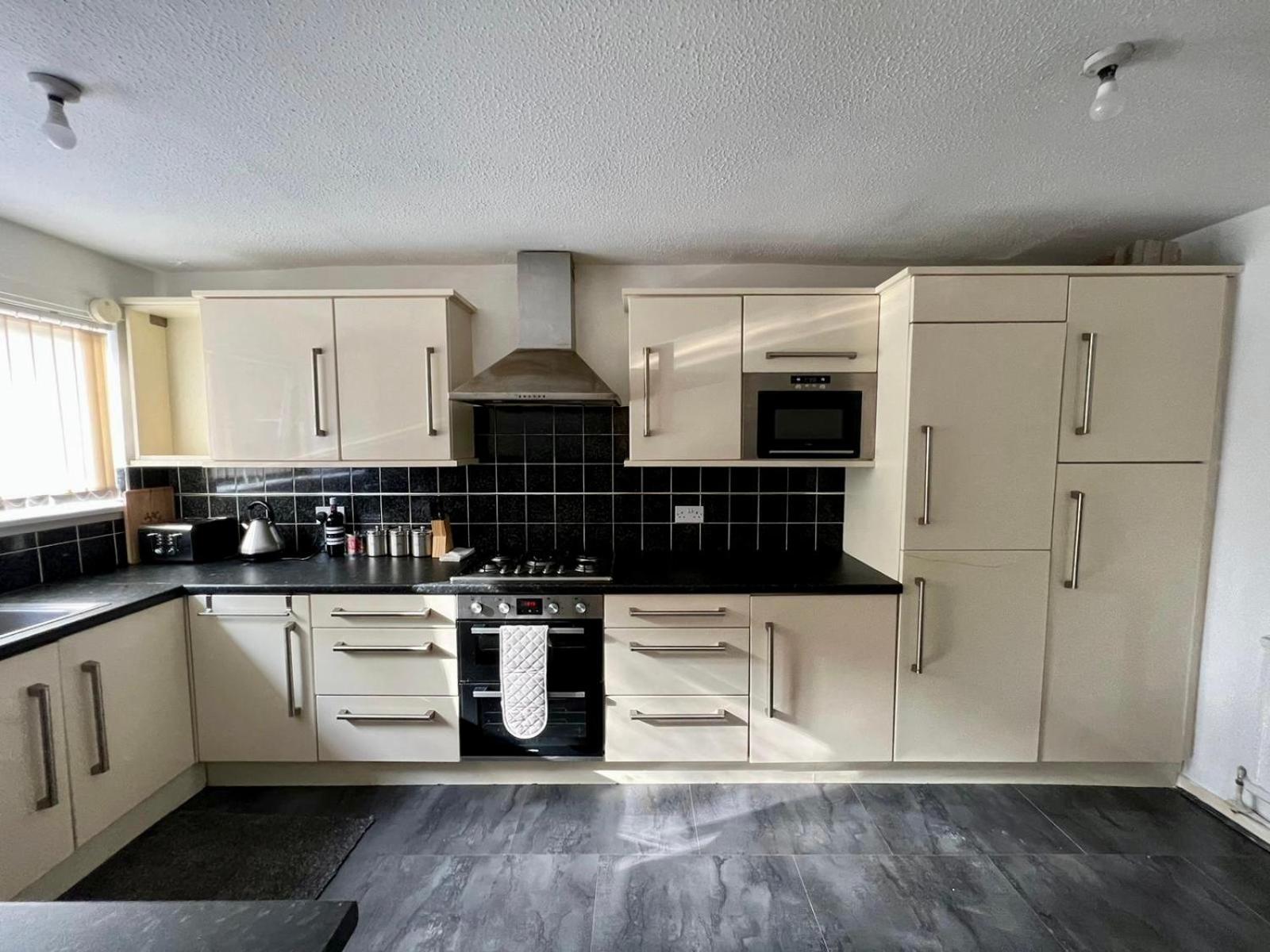 Manchester - Eccles - Business - Contractors - Families - Discounts Available Exterior foto